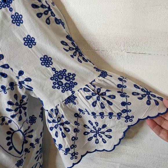 Given Kale White with Embroidered Blue Eyelet Hippie Boho Blouse Size S - Picture 4 of 5